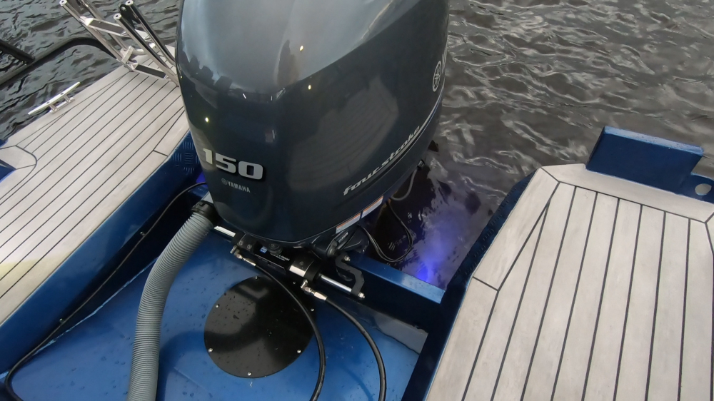 Алюминиевая лодка BERKUT Active DC