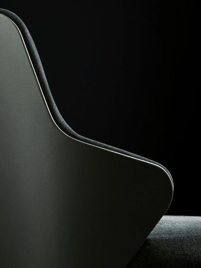 Кресло Leslie Armchair