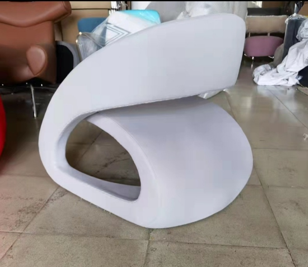 Дизайнерское кресло Tongue Armchair