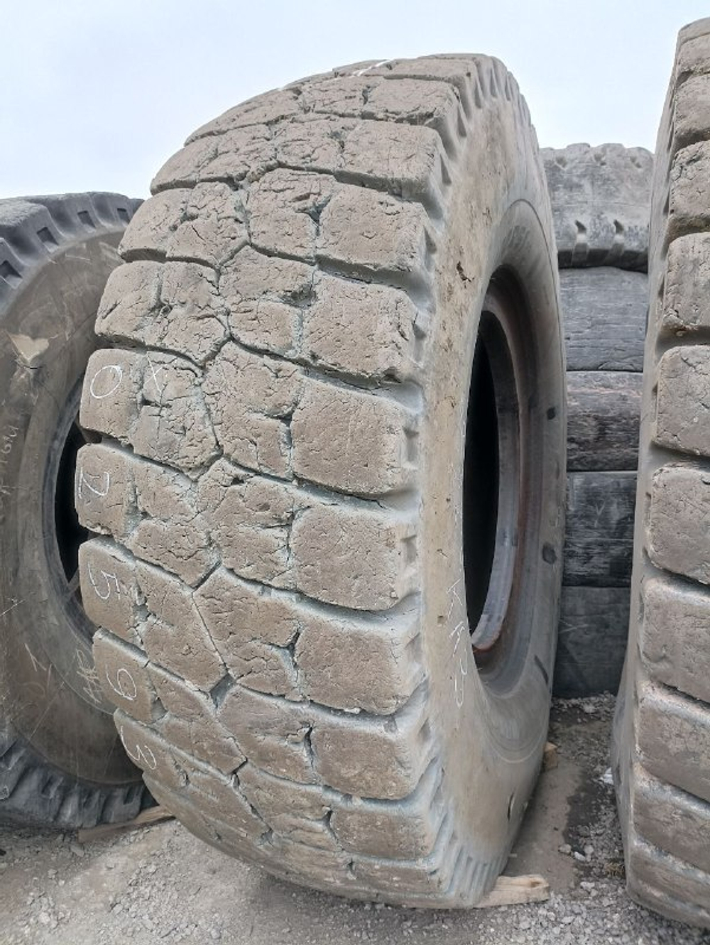 33.00R51 Michelin XDR3 шина б/у