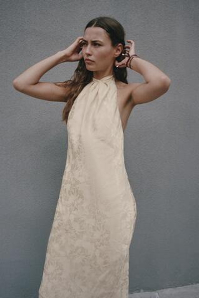 ПЛАТЬЕ МИДИ С ЖАККАРДОВЫМ ЦВЕТОЧНЫМ УЗОРОМ — ZARA