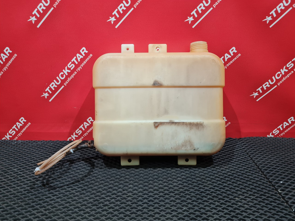 Бачок отопителя 7L