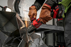 Аккумуляторная угловая шлифмашина с плоским редуктором Milwaukee M18 FSAGF125XB-0X 4933478438
