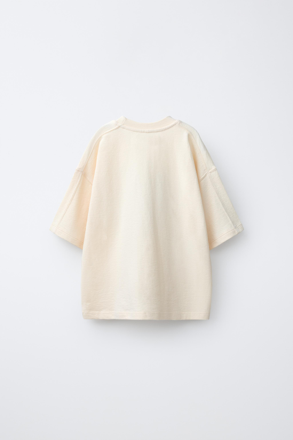 ZARA ФУТБОЛКА С ПРИНТОМ, ЭКРЮ