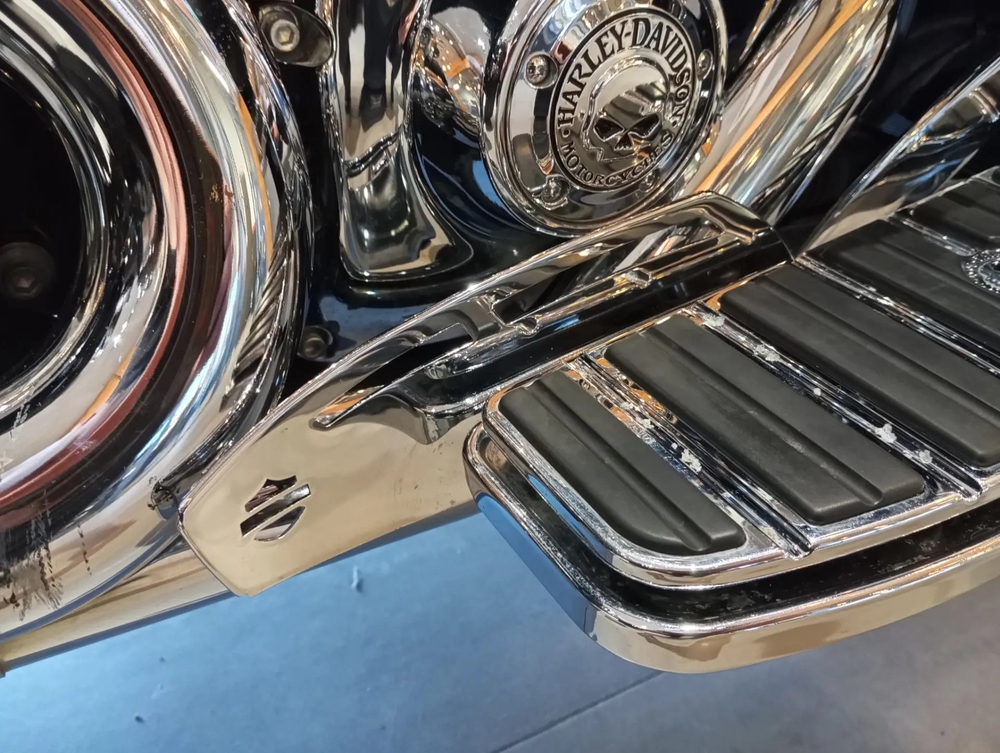 HARLEY-DAVIDSON TRIGLIDE ULTRA 2015