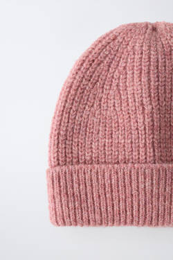 ZARA ТРИКОТАЖНАЯ ШАПКА БИНИ, РОЗОВЫЙ