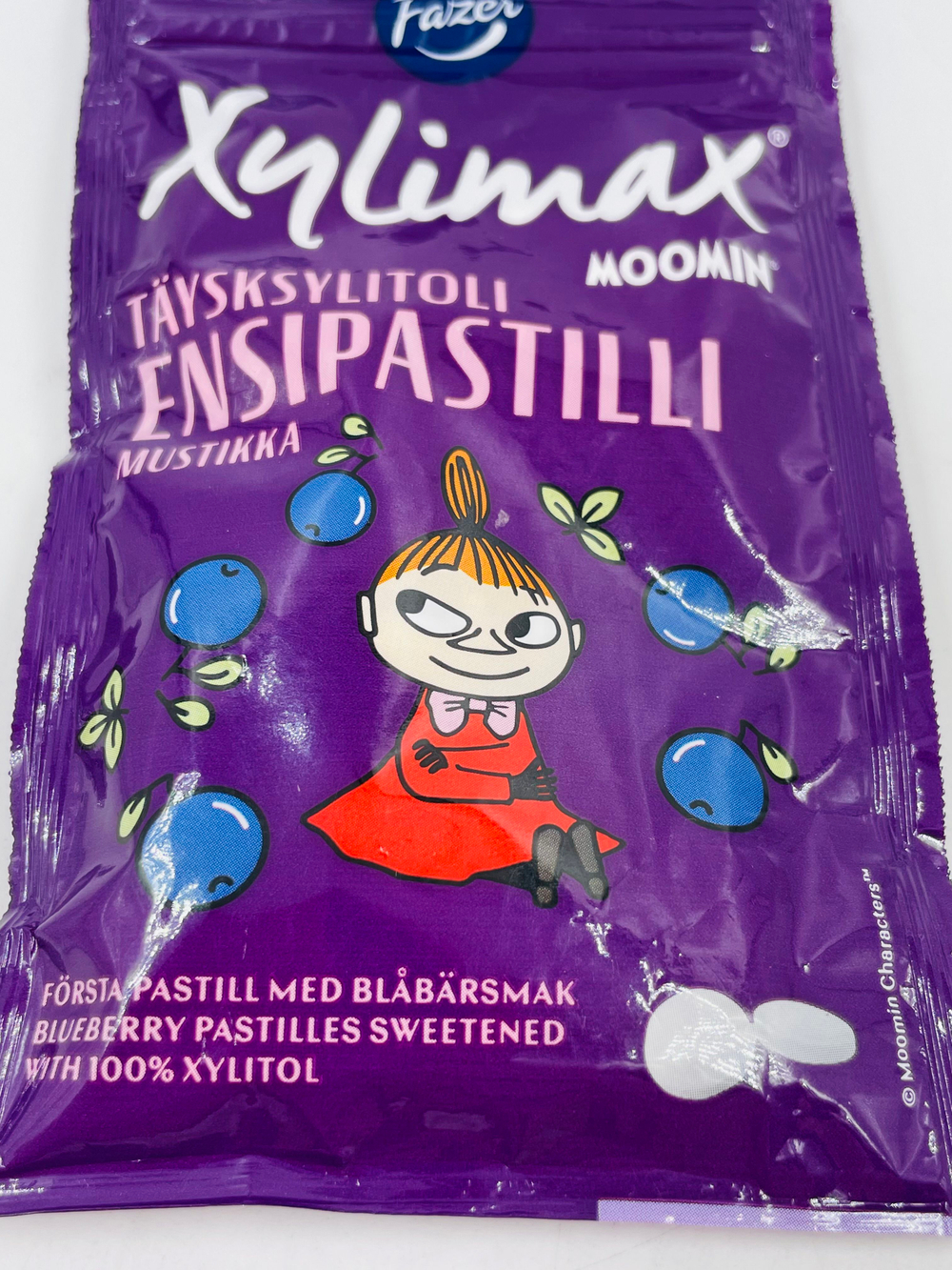 Пастилки с ксилитом для зубов Fazer Xylimax Moomin набор со вкусом черники и клубники, 2 шт. по 38 г (из Финляндии)