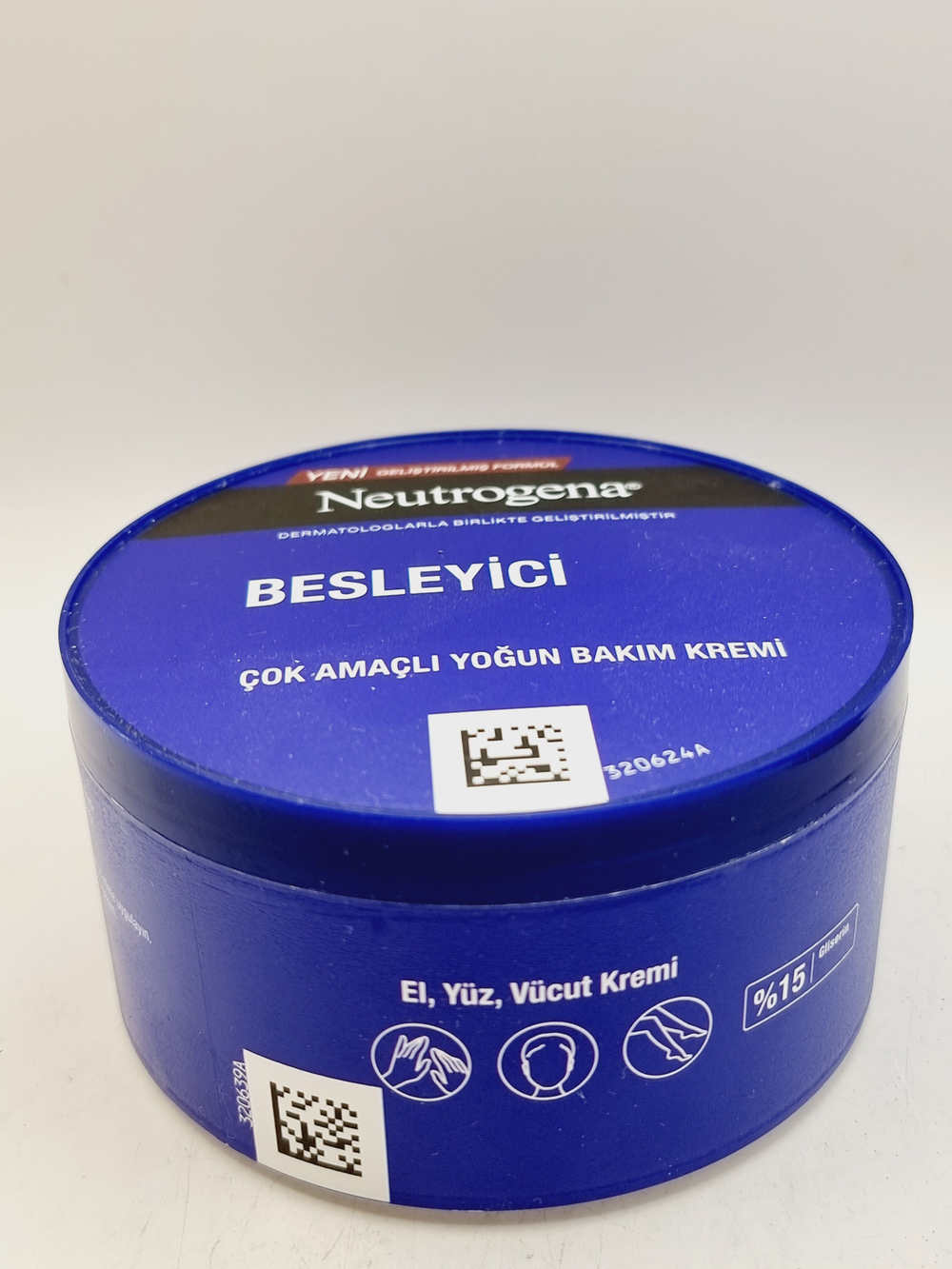 Neutrogena Крем-гель питательный с витамином Е и 15% глицерином, для очень сухой кожи, 300 мл (Франция)