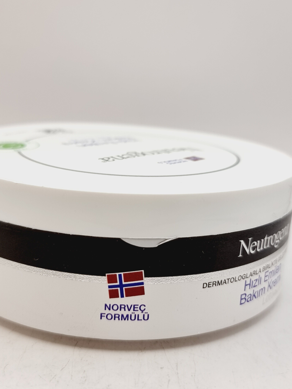 Neutrogena Быстро впитывающийся уходовый крем 200 мл (Франция)