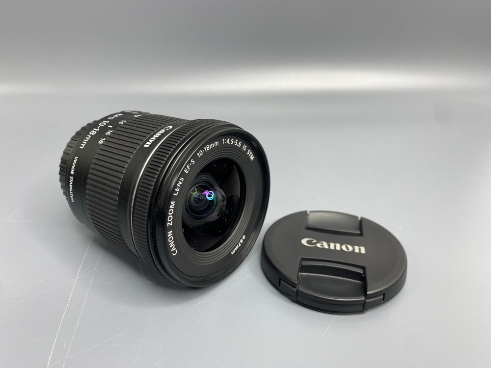 Canon EF-S 10-18mm 4.5-5.6 IS STM Маленькие сколы
