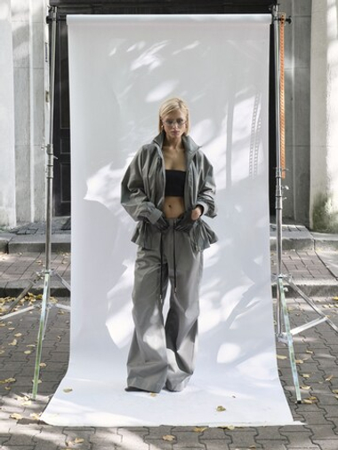 «Air jacket» Ветровка с драпировкой на молнии.