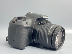 Canon 1200D kit 18-55mm III 3.000 кадров
