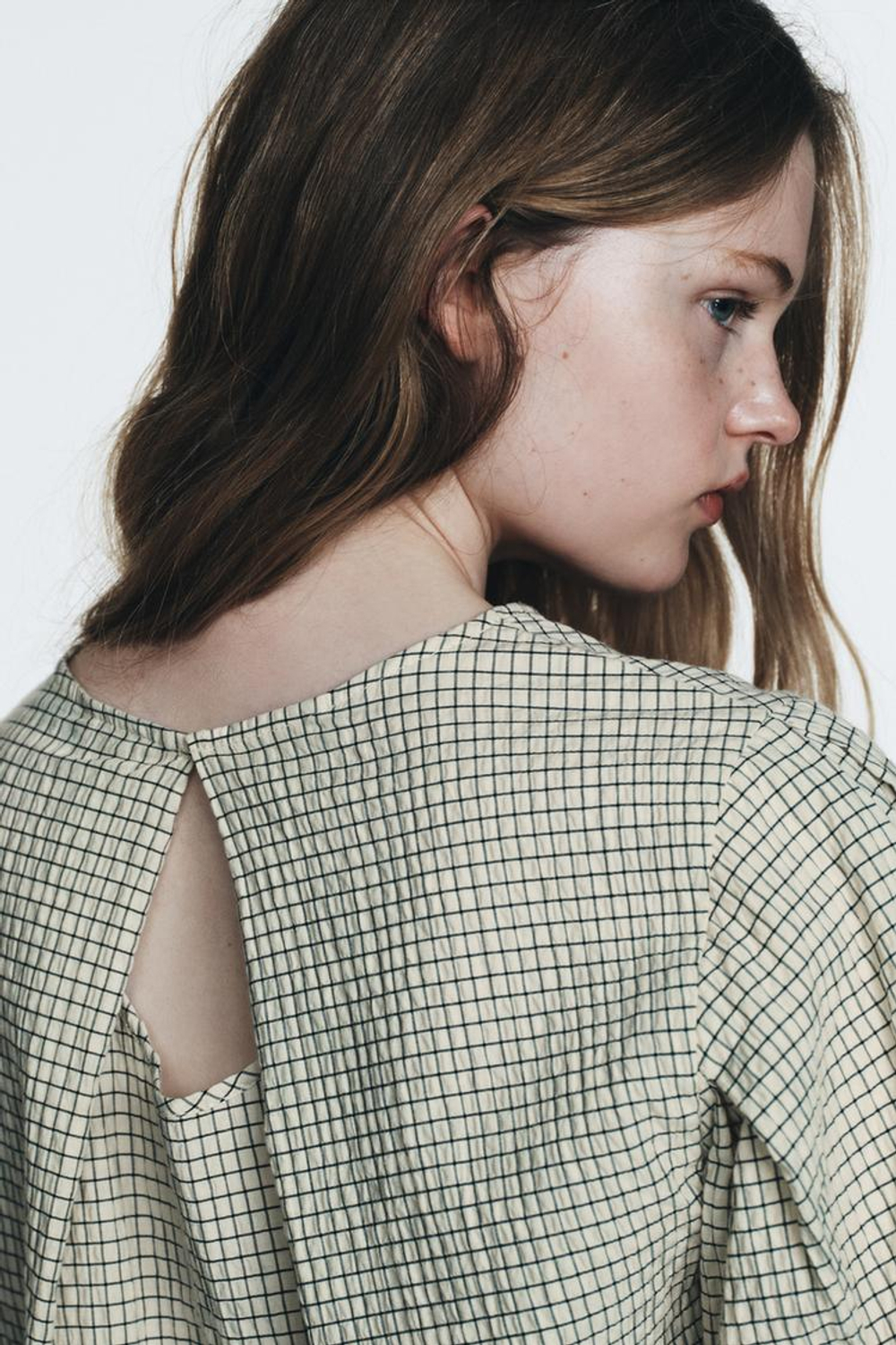 ZARA ТОП В КЛЕТКУ С ОБЪЕМНЫМИ РУКАВАМИ, ПЕСОЧНЫЙ/ЧЕРНЫЙ