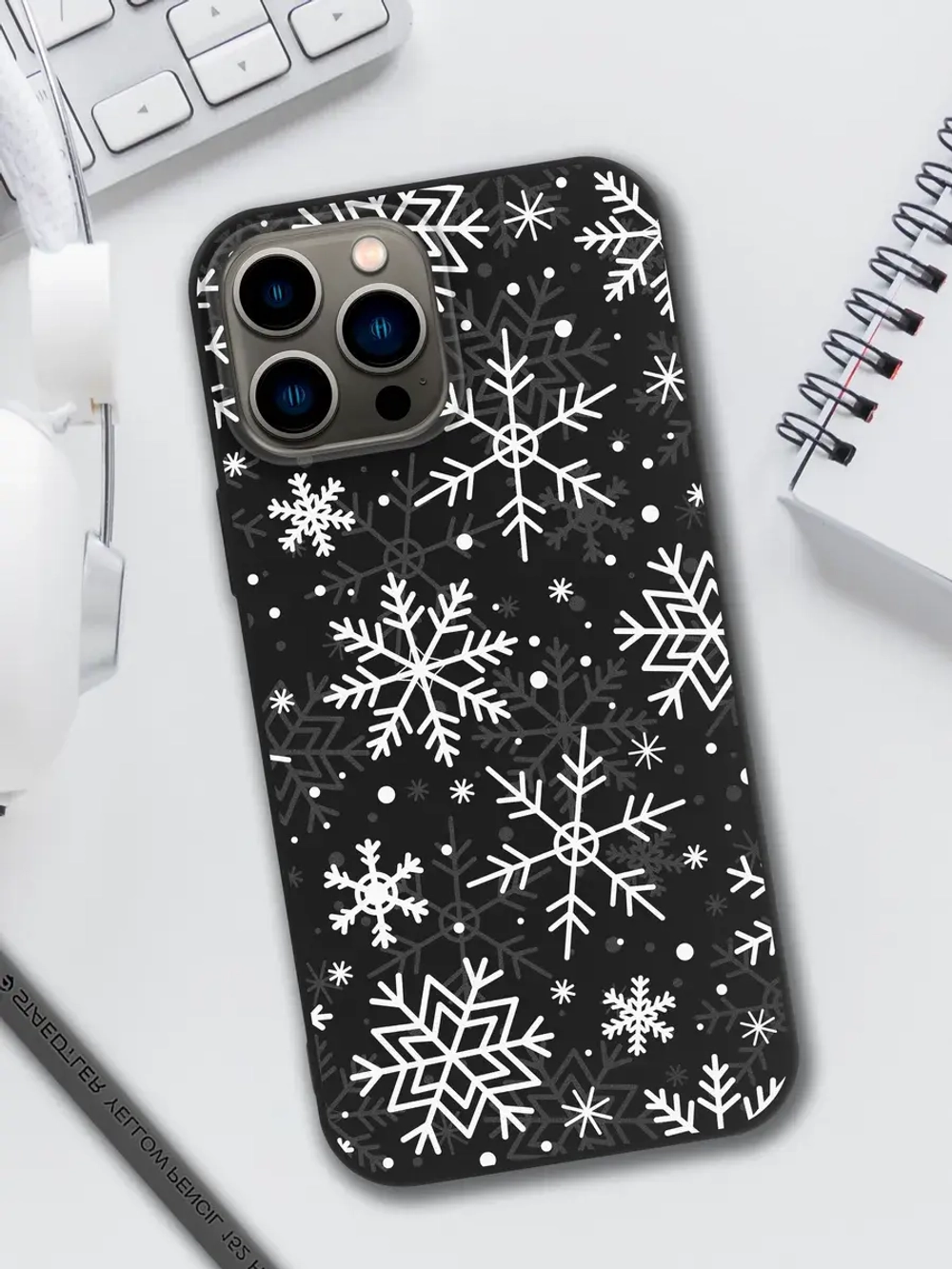 Чехол на iPhone 15 Pro Max новогодний