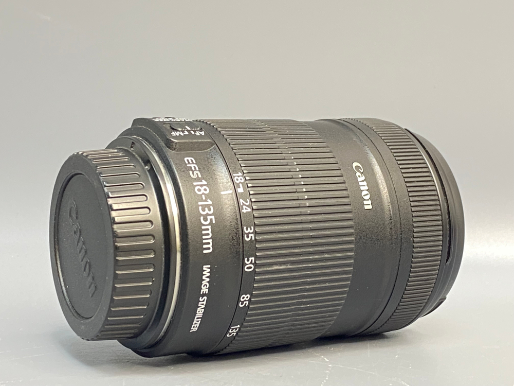 Canon EF-S 18-135mm 3.5-5.6 IS