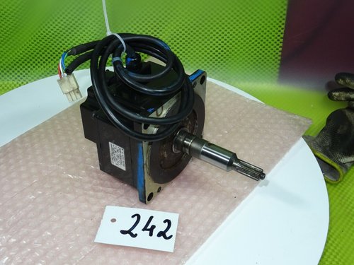 YASKAWA SGMP-08AWYR42