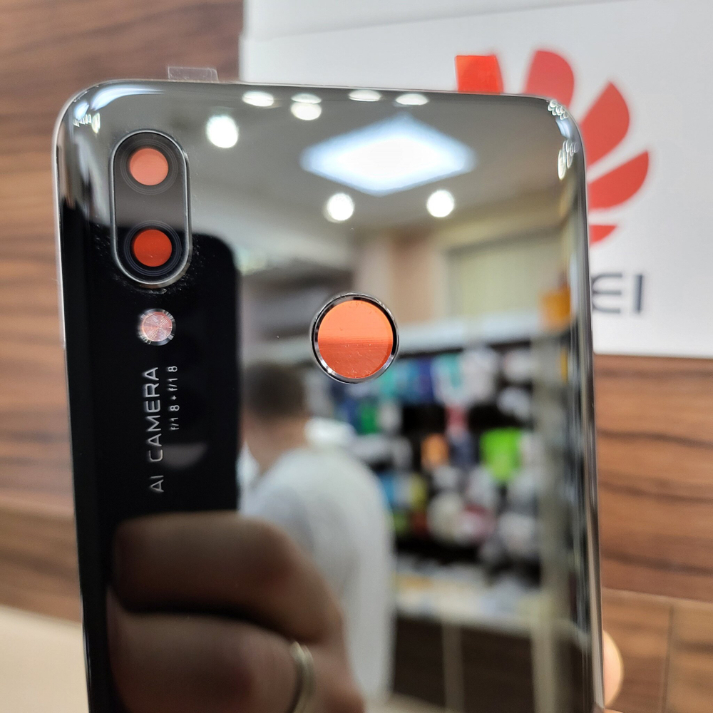Крышка для Huawei Nova 3 (заднее стекло) "хорошее качество" цвет: чёрный