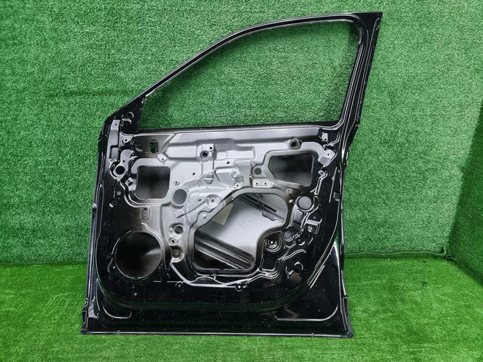 Дверь передняя правая Geely Tugella (2019-2024)