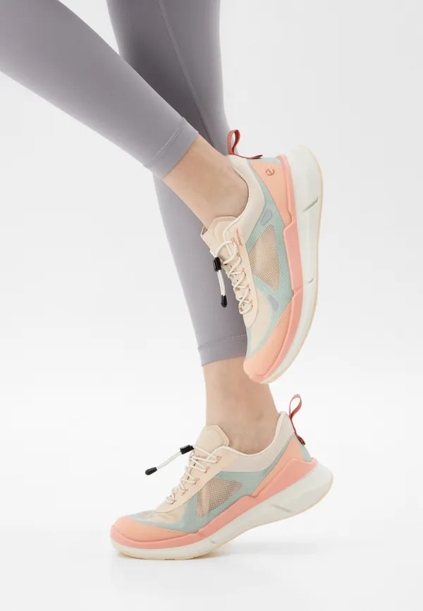 Кроссовки женские ECCO BIOM 2.2 W