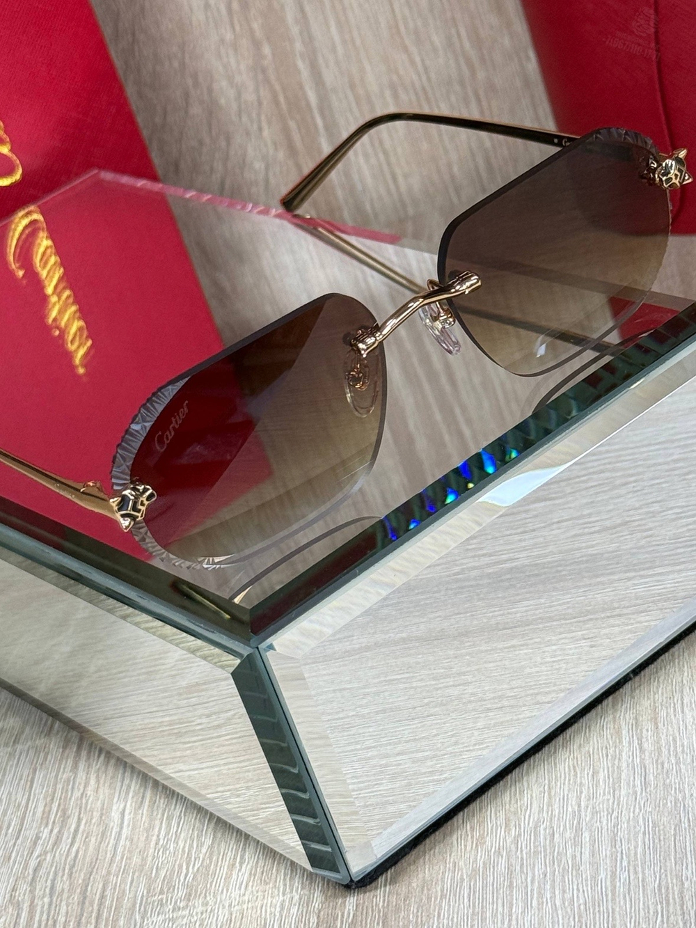 Солнцезащитные очки Cartier