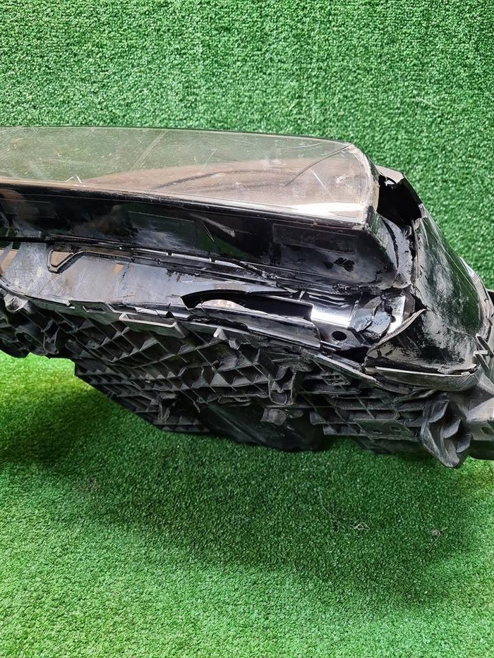 Фара левая BMW 7er G70 (2022-н.в.) LED
