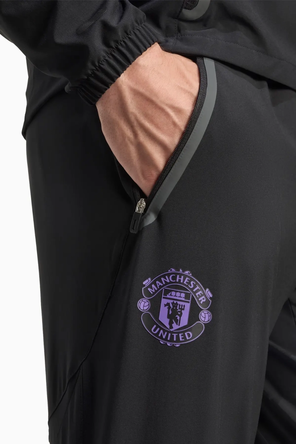 Штаны adidas Manchester United 25/26 Competition Vis Tech Travel - черный