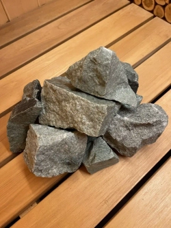 Жадеит из Хакасии колотый средний для бани и сауны 10кг