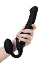 Черный безремневой вибрострапон Silicone Bendable Strap-On - size M (Цвет: черный)