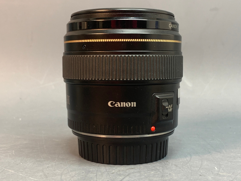 Canon EF 85mm 1.8 USM внутри пыль