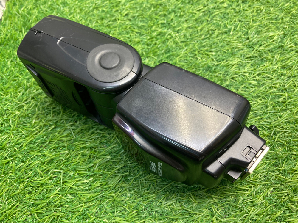 Nikon Speedlight SB-700