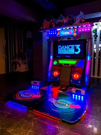 Танцевальный аппарат «Dance Central»