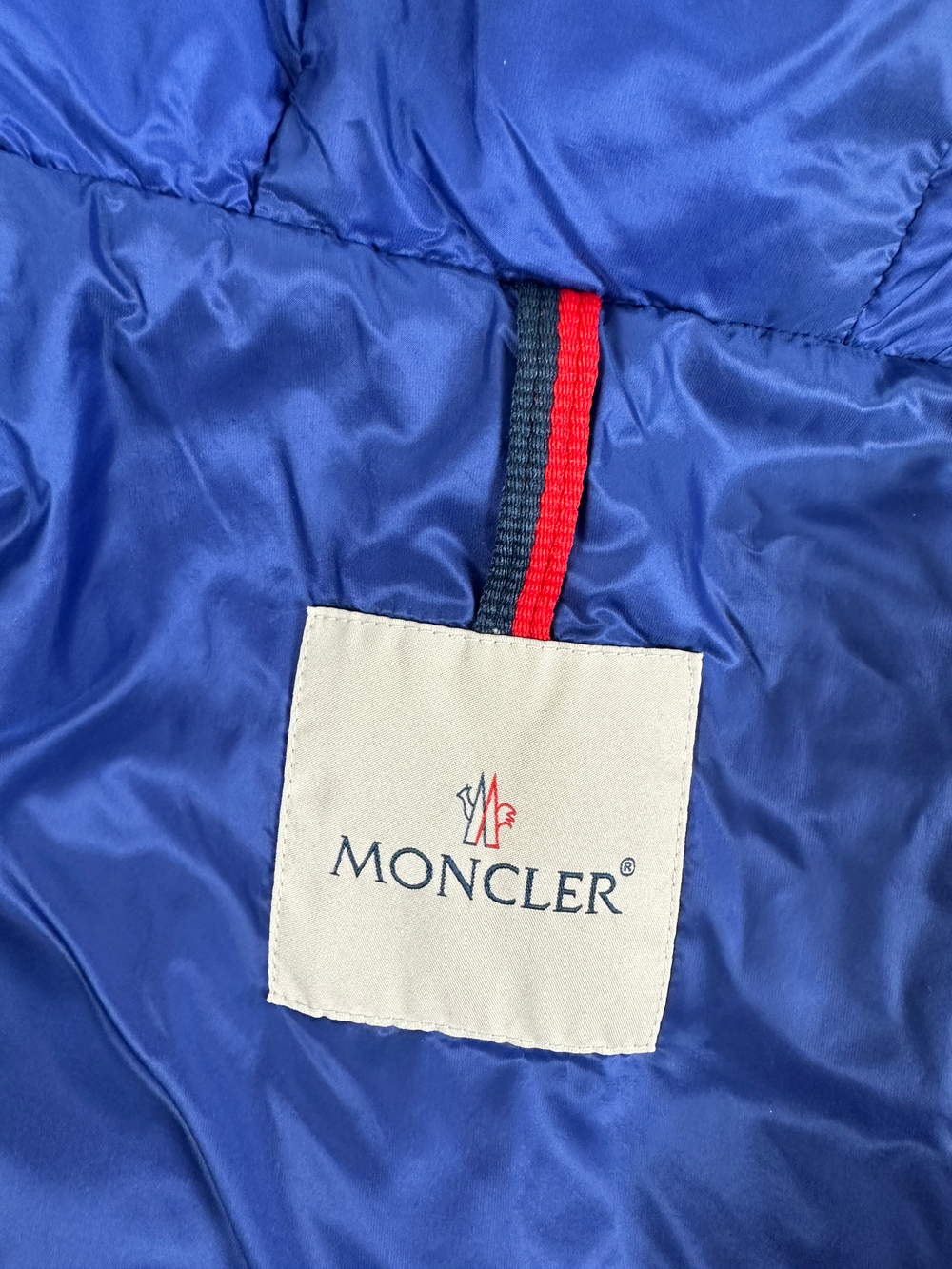 Пуховик Moncler