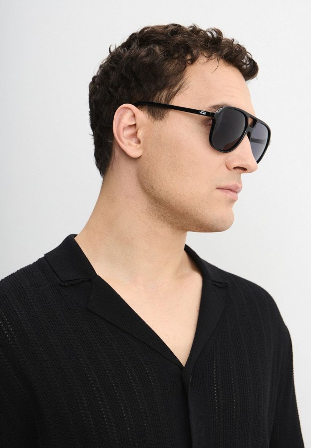 Очки солнцезащитные Vans Welton Sunglasses Black