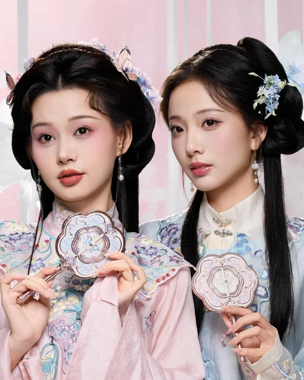 Ручное зеркало Flower Knows Butterfly Cloud Collar Hand Mirror - Floral Cyan