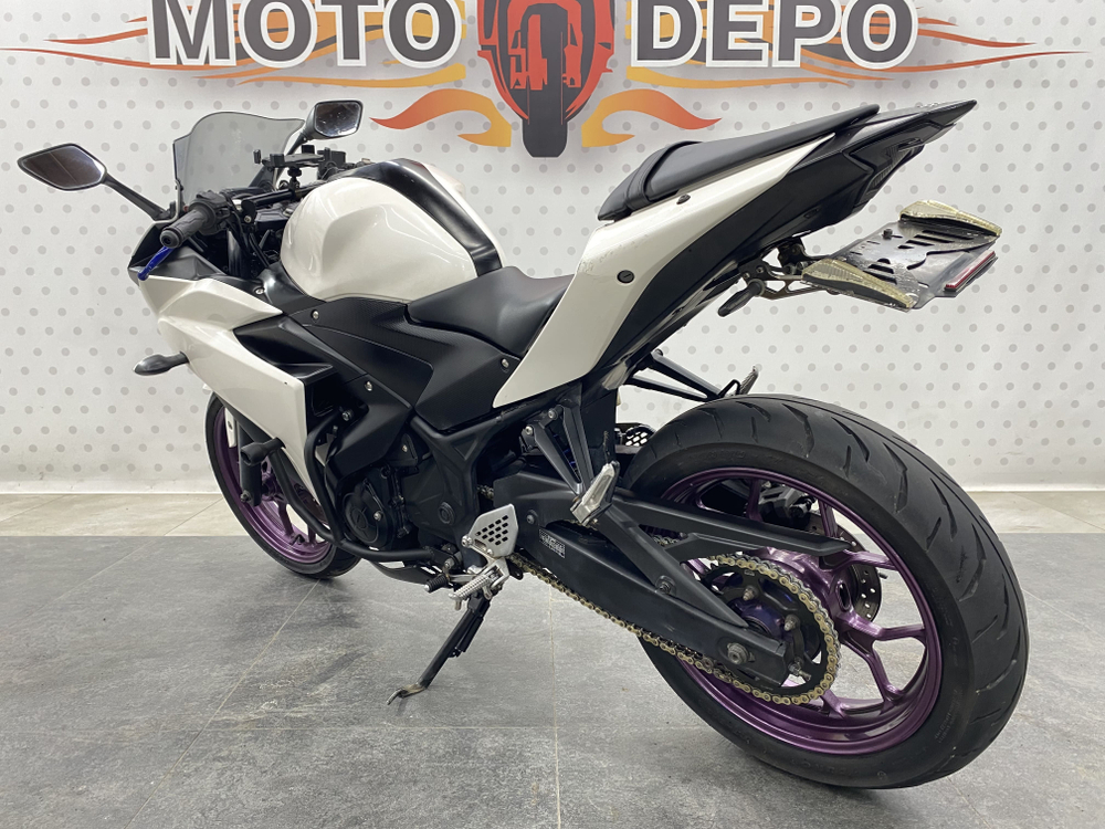 Yamaha YZF-R25 , 2015