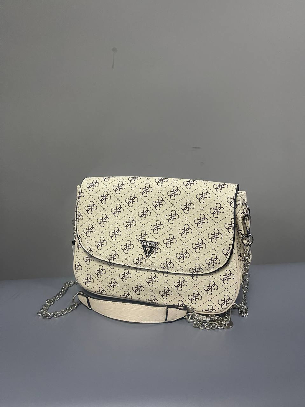 Сумка GUESS