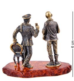 Народные промыслы AM-3666 Фигурка «Киса Воробьянинов и Остап Бендер» (латунь, янтарь)