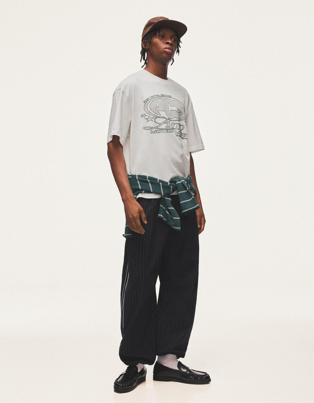 Мужская футболка boxy fit с коротким рукавом и принтом - BERSHKA