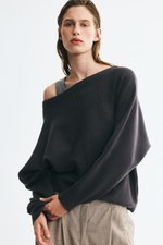 Свитер из смеси вискозы с вырезом «лодочка» - H&M