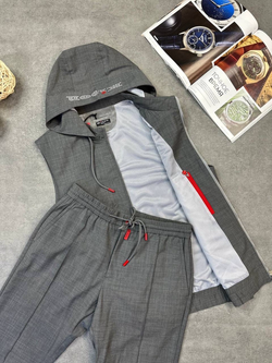 Летний костюм Kiton