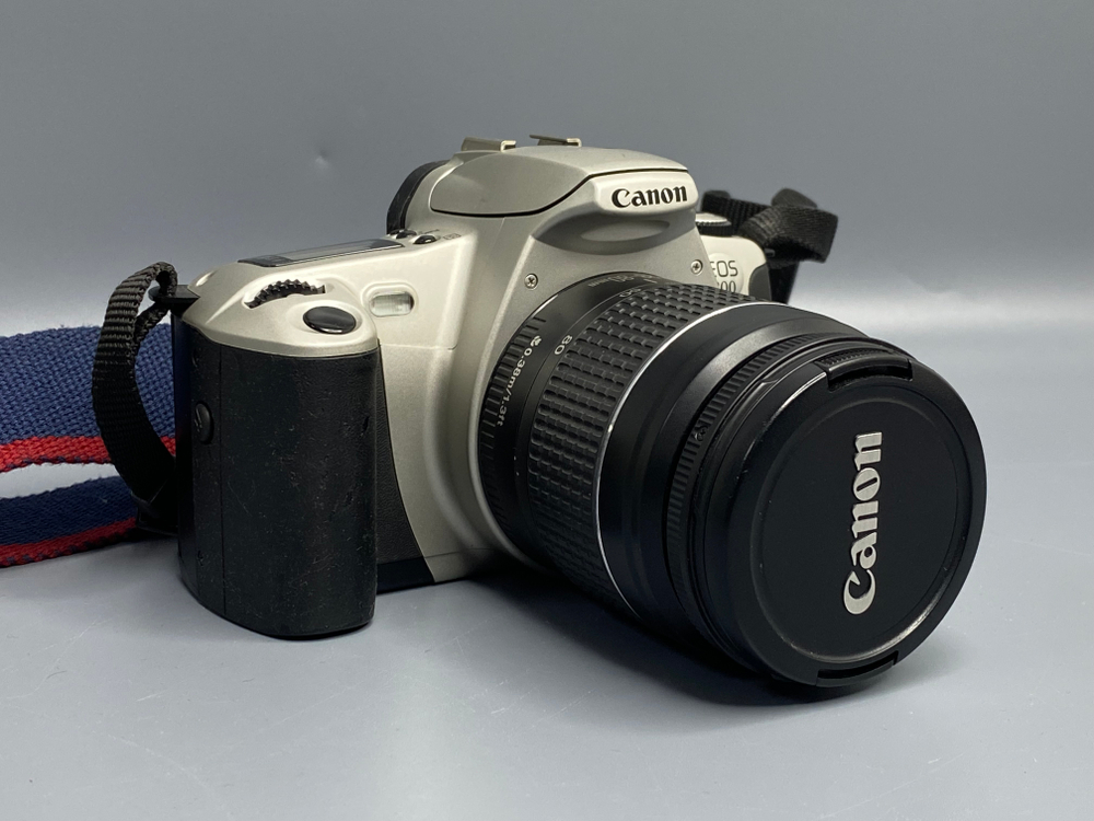 Canon EOS 300 + 28-80mm