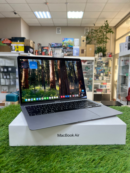 Б/У MacBook Air 13 2020 M1 8/256Gb