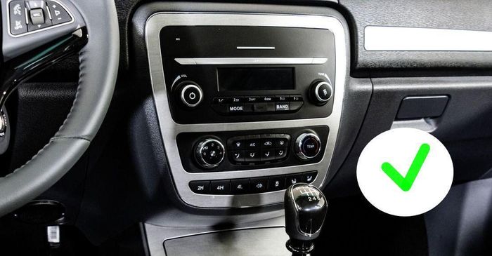 Магнитола для Sollers ST6 (взамен монохром экрана), JAC T6 - FarCar монитор 12.3" 2K QLED на Android 14, Быстрая, CarPlay, 4G SIM-слот