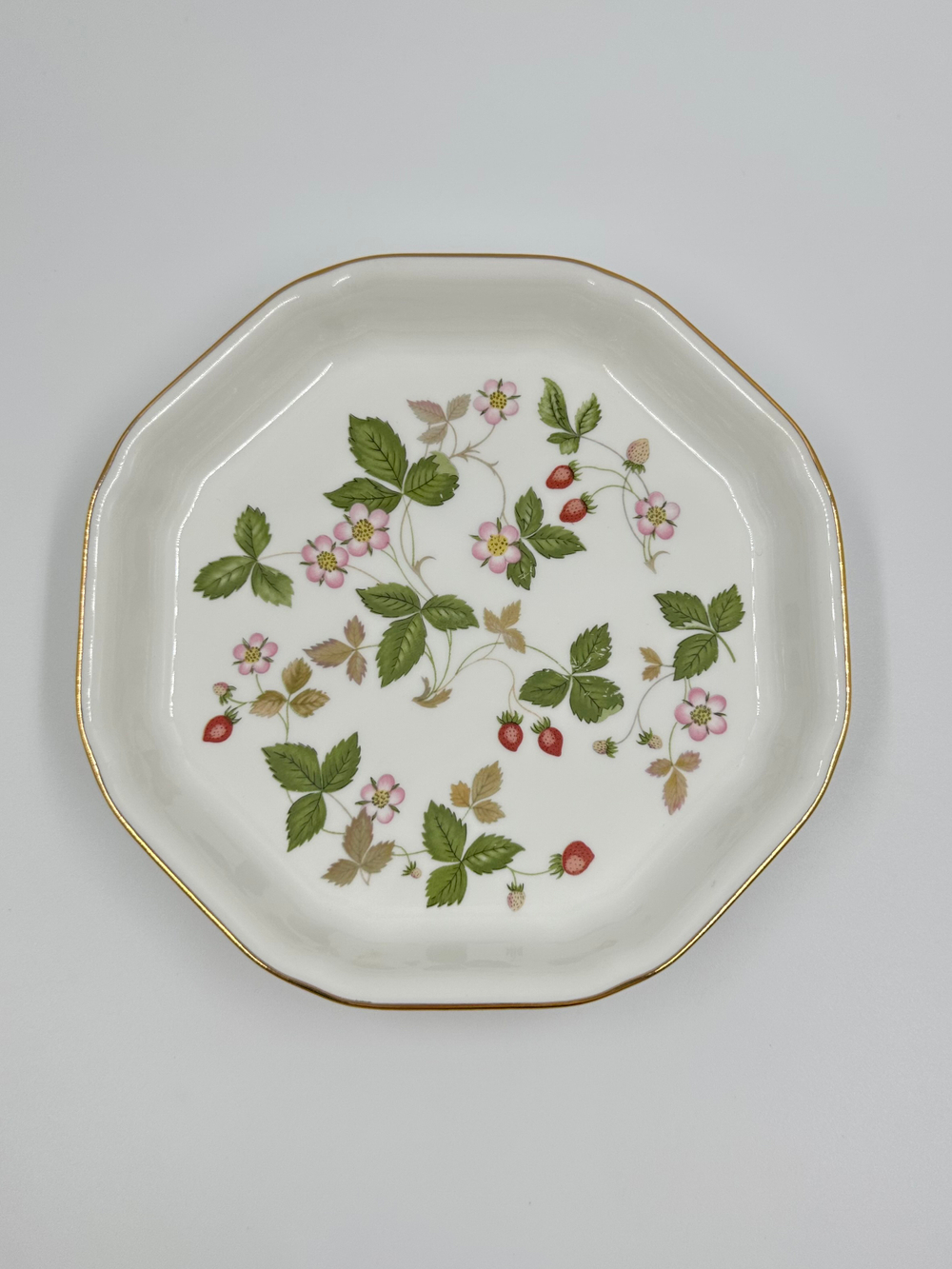 Блюдо 17,5см Wedgwood, Wild Strawberry