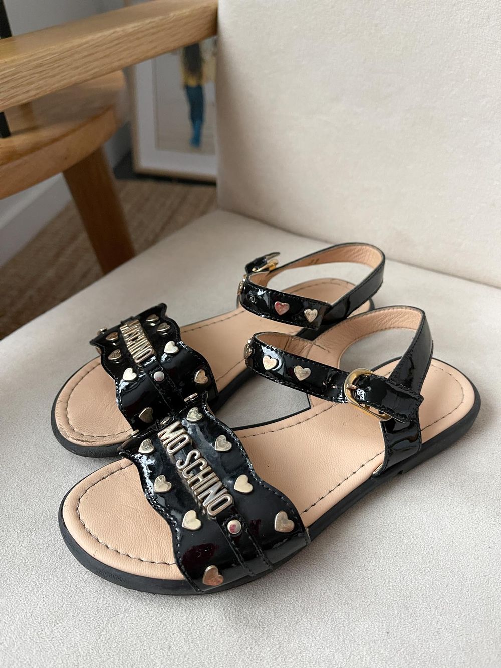 Сандалии Moschino