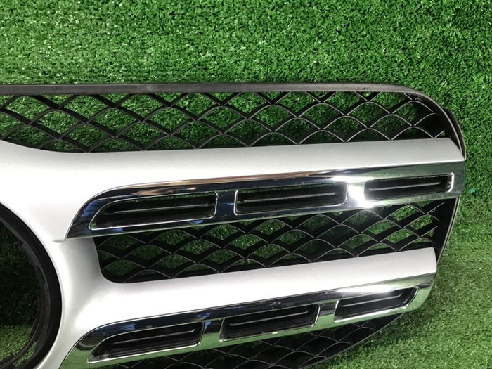 Решетка радиатора Mercedes GLS x167 (2019-2023)