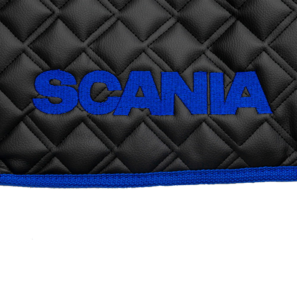 Ковры SCANIA 5 серии Р (автомат) (экокожа, черный, синий кант, синяя вышивка)