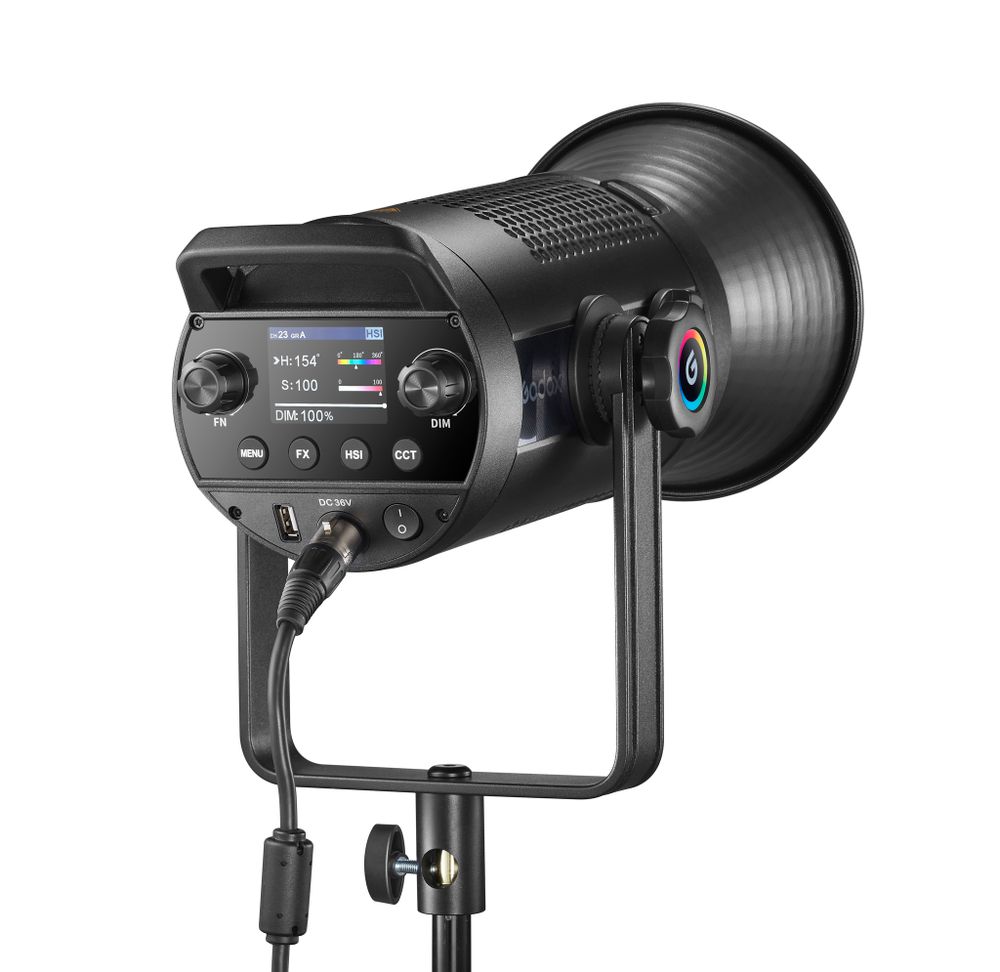 Светодиодный осветитель Godox SZ150R