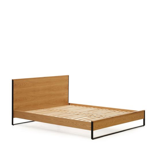 Taiana La Forma Кровать из шпона дуба со стальными ножками 160 x 200 см