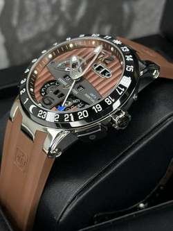 Часы Ulysse Nardin Executive El Toro GMT Perpetual